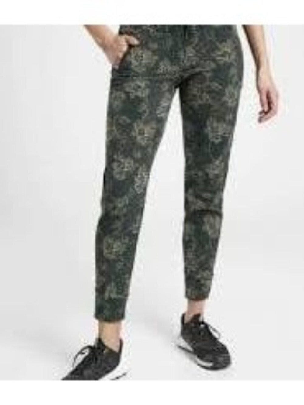 Athleta Trekkie North Printed Jogger Pants Terra Firma Olive Green  4 Tall